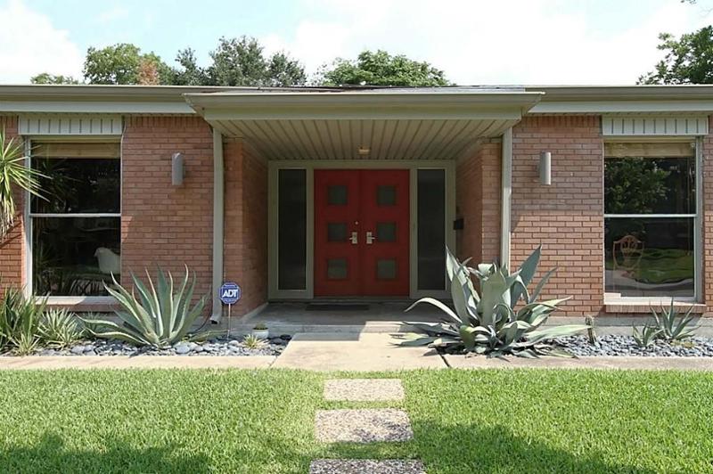 Atomic House Porch | Front Door of the Atomic House Houston | Midcentury Homes in Westbury | Vintage Parade of Homes Houston