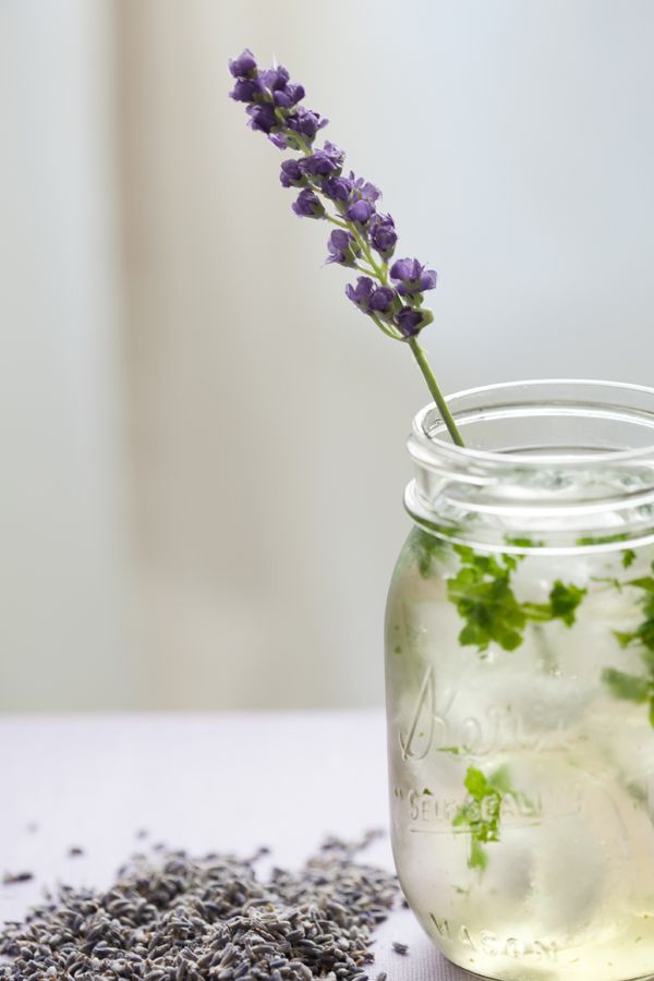 Lemon Lavender Cocktail by Bake Noir | Top 5 Ways to Stay Cool in the Summer | Blogs from Houston | Summer in Houston