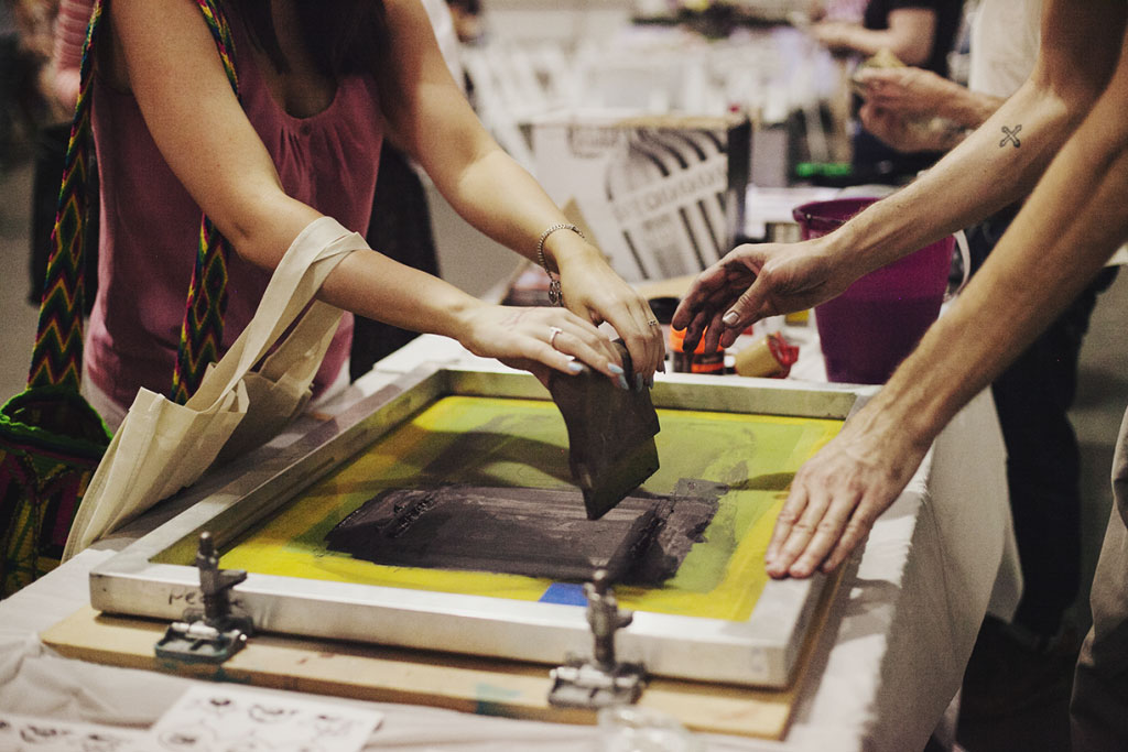 Learn how to Silkscreen screenprint at Pop Shop Houston Craft Shows in Houston 2016
