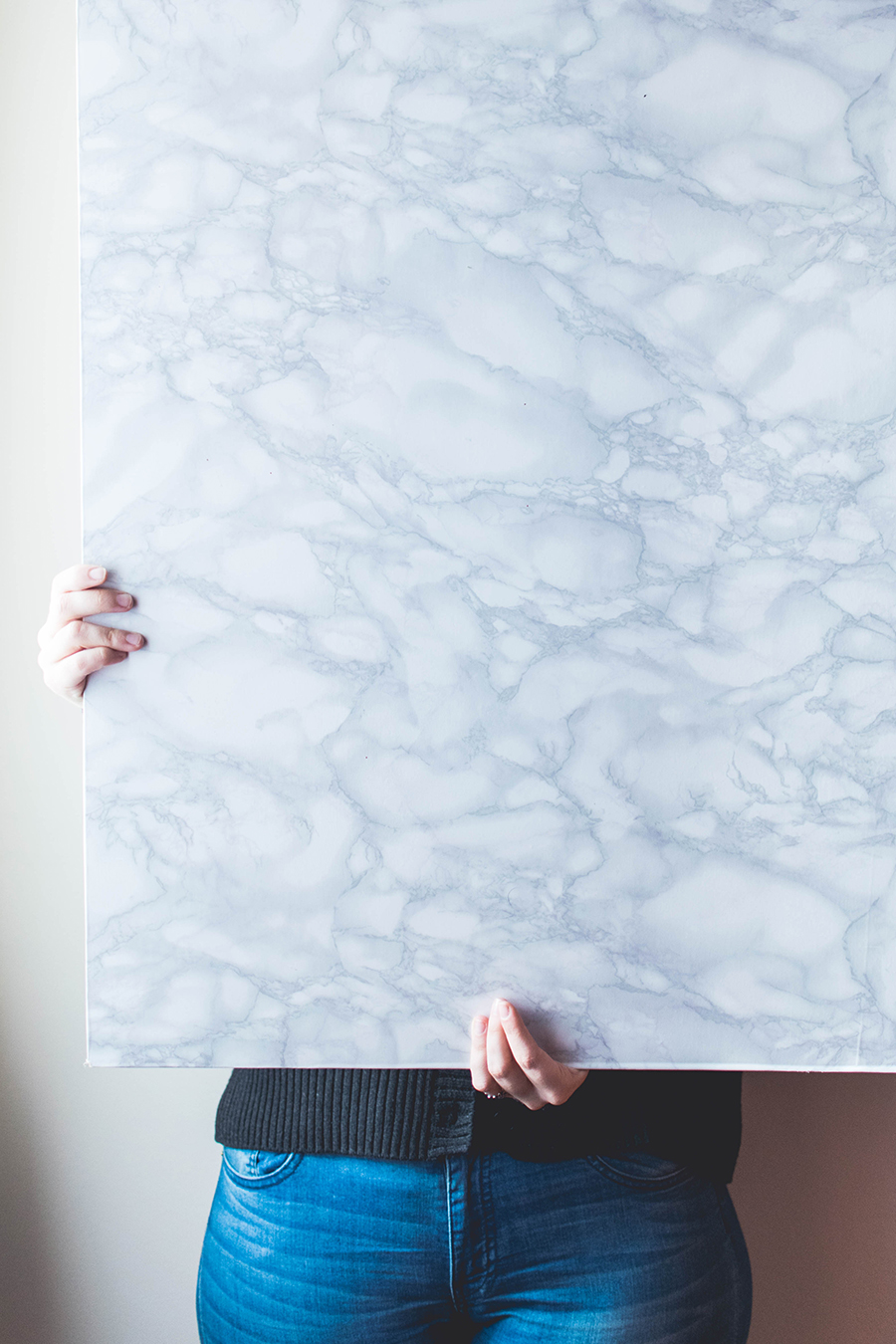 Make this marble DIY photography background