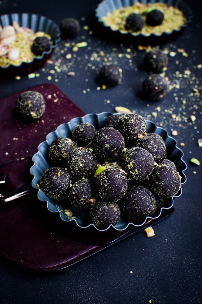 chai-tea-truffles-recipe-with-pistachio-pop-shop-america