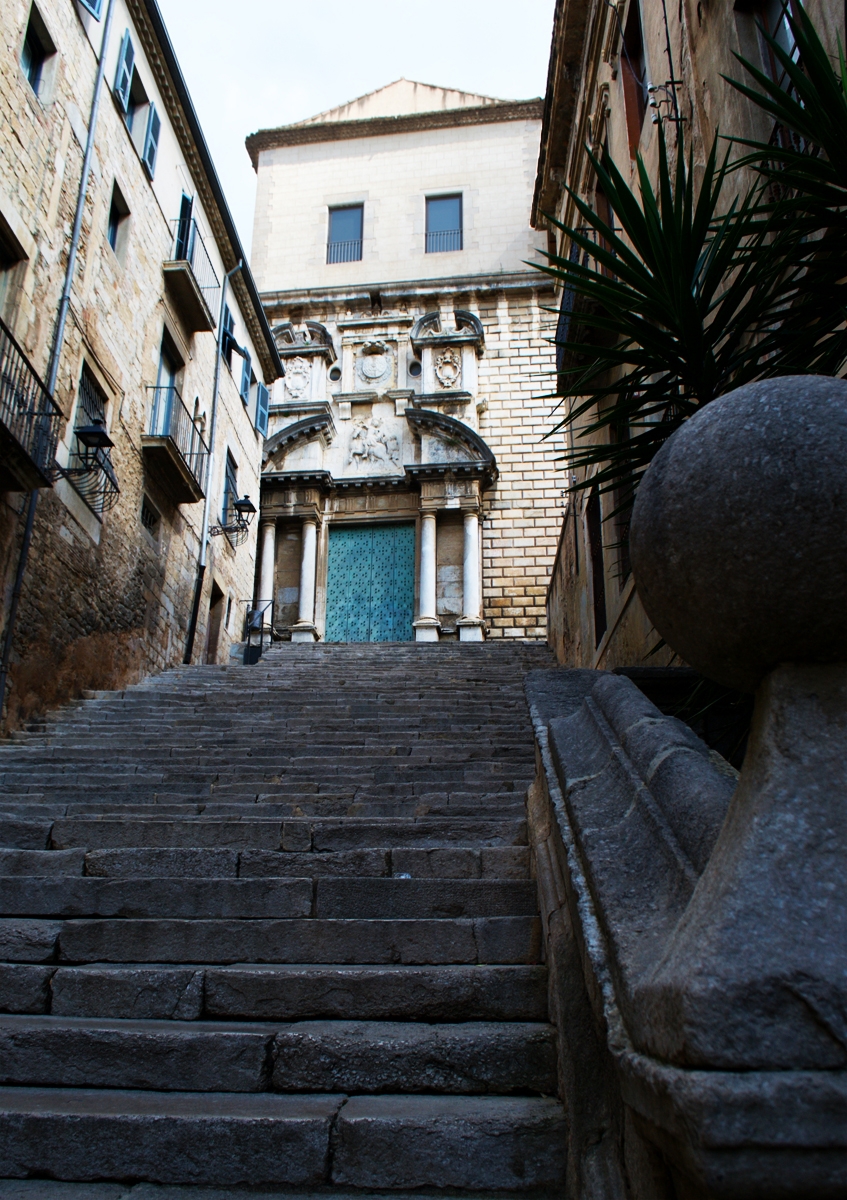 Guide to Girona