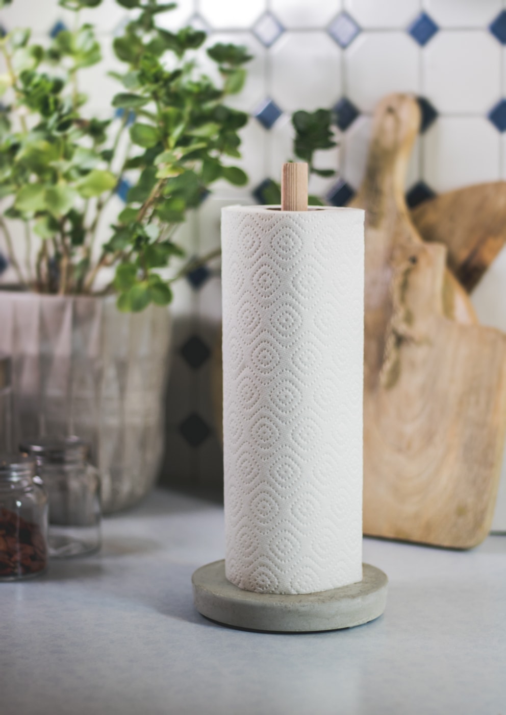 DIY Concrete Paper Towel Holder Tutorial Wendy Swohnzimmer blog