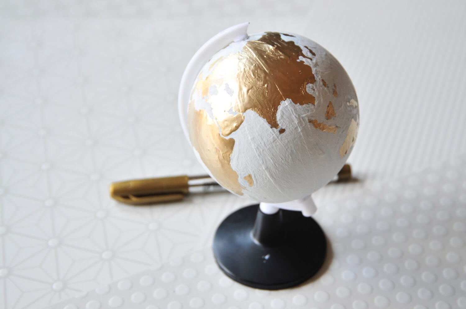 how to hand paint a chalkboard globe art subscription box tutorial