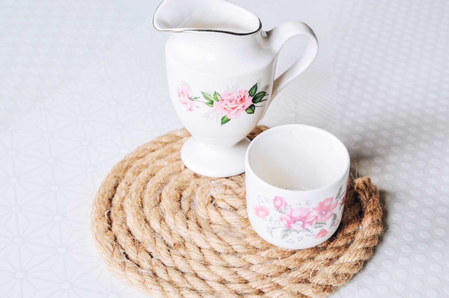 rope trivet place setting with tea pop shop america