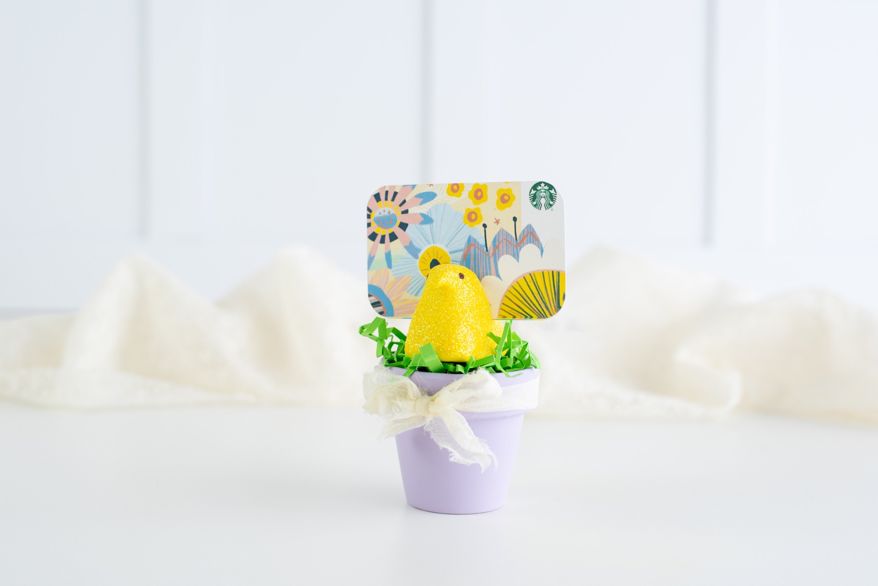 finished easter place card holders with peeps