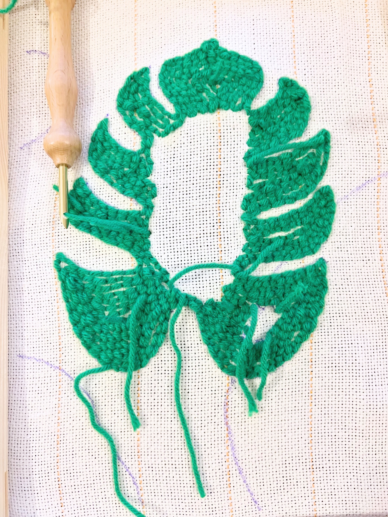 fill in the monstera leaf stitching
