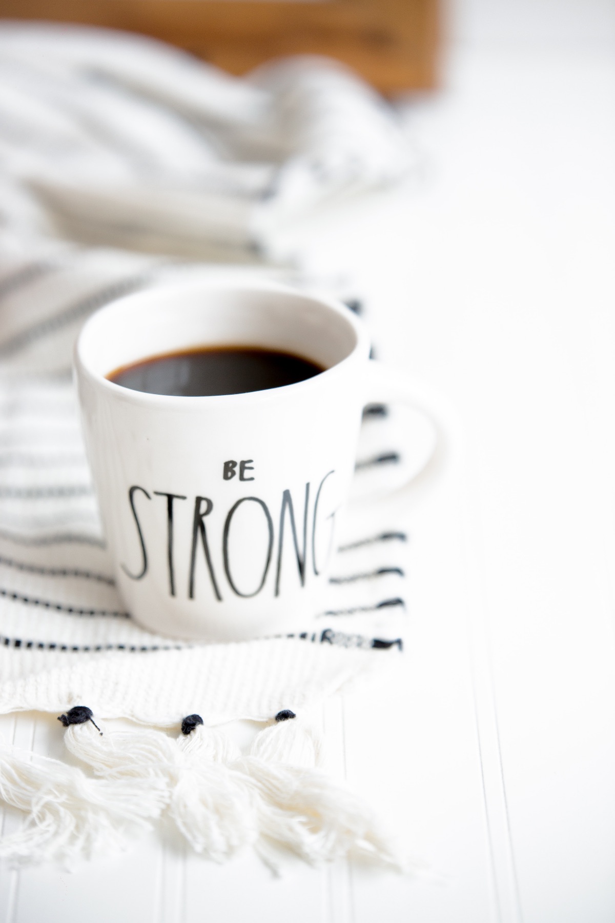 how to make painted mugs with acrylic paint pens