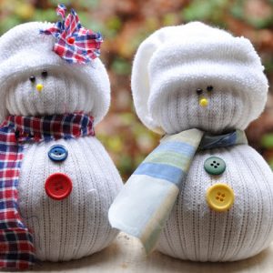 sock-snowmen-diy-pinterest-christmas-crafts