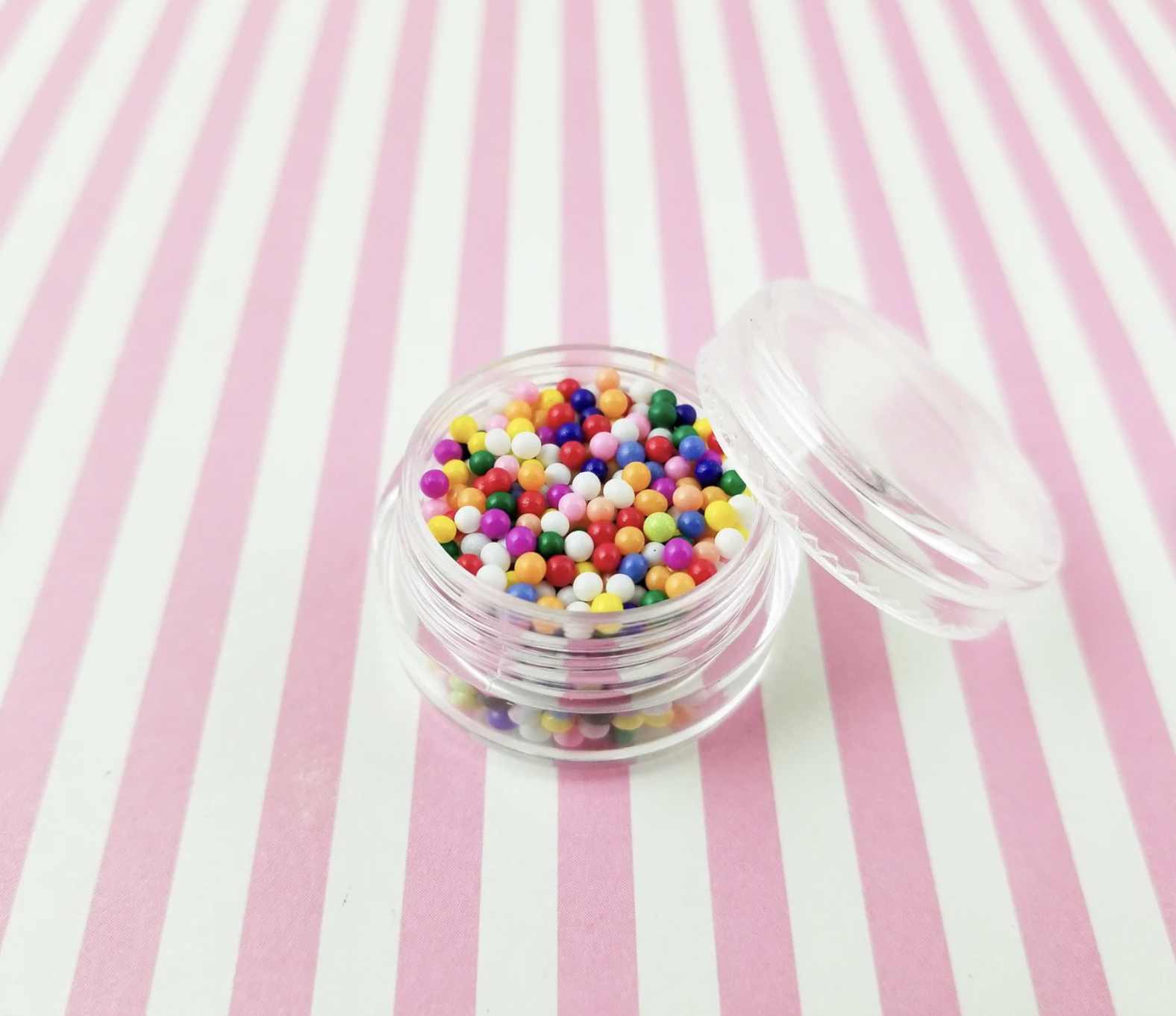 fake sprinkles to make a sprinkle lip