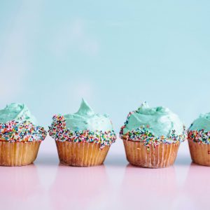 sea punk cupcakes turquoise and pink cupcakes pop shop america