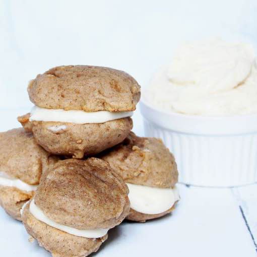 Banana Sandwich Cookies with Maple Cream Cheese Filling