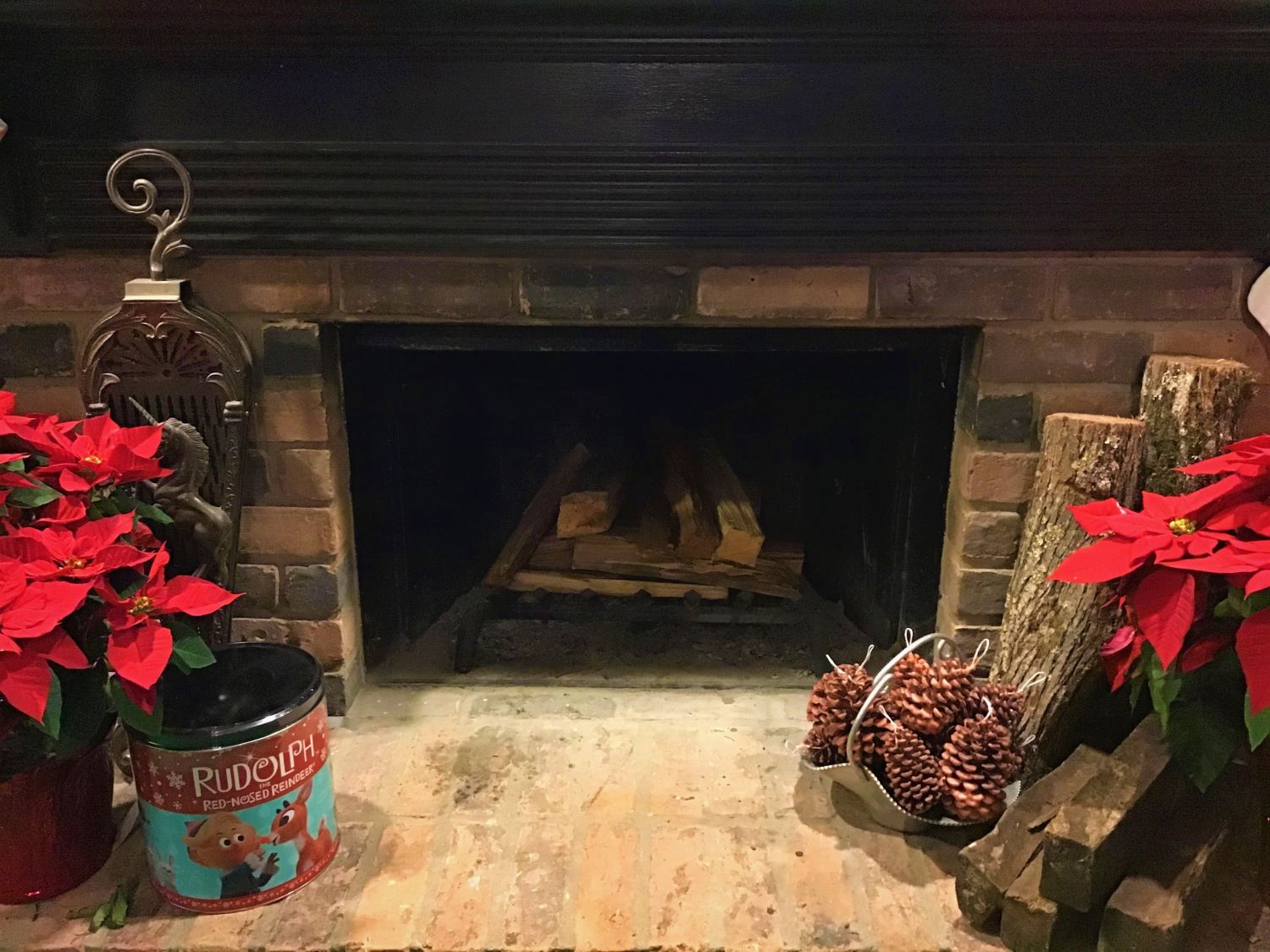 Pine Cone Fire Starter DIY Fireplace Vignette