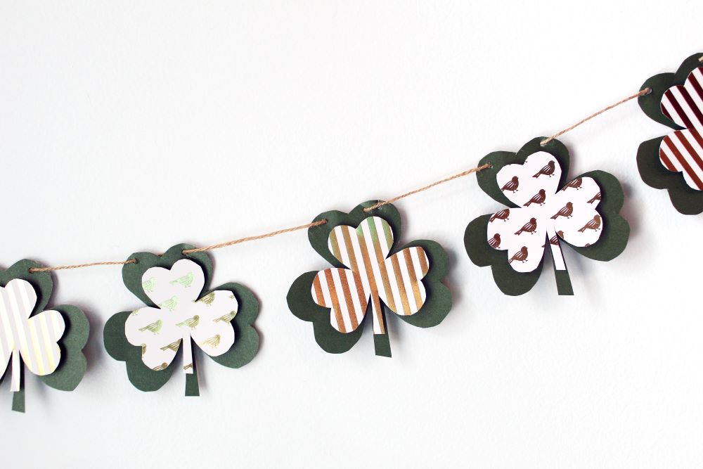 shamrock diy banner st patricks day 1