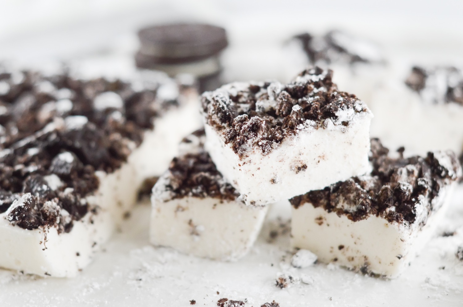 detail of finished oreo cookie marshmallows