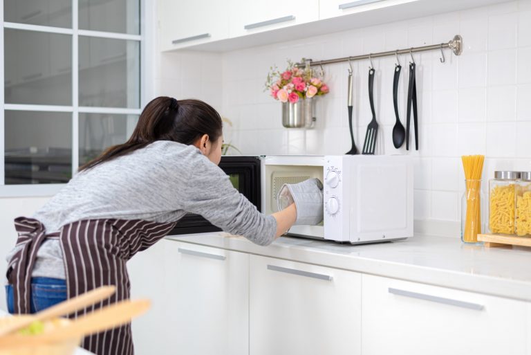 how-to-melt-candle-wax-in-the-microwave