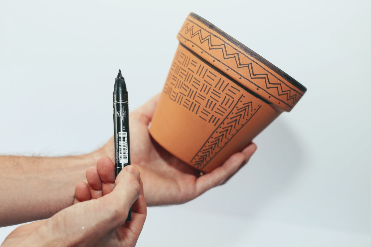 how to paint an african mud cloth terra cotta planter