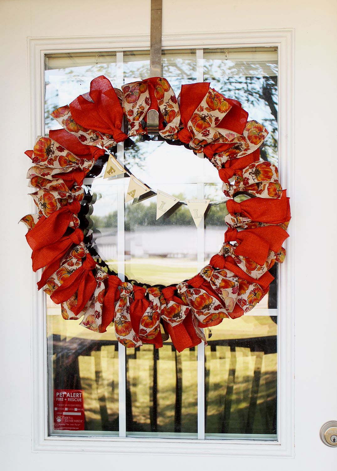 fall wreath on door 1