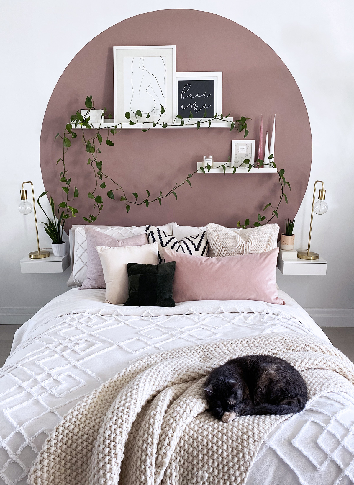 DIY Circle Headboard