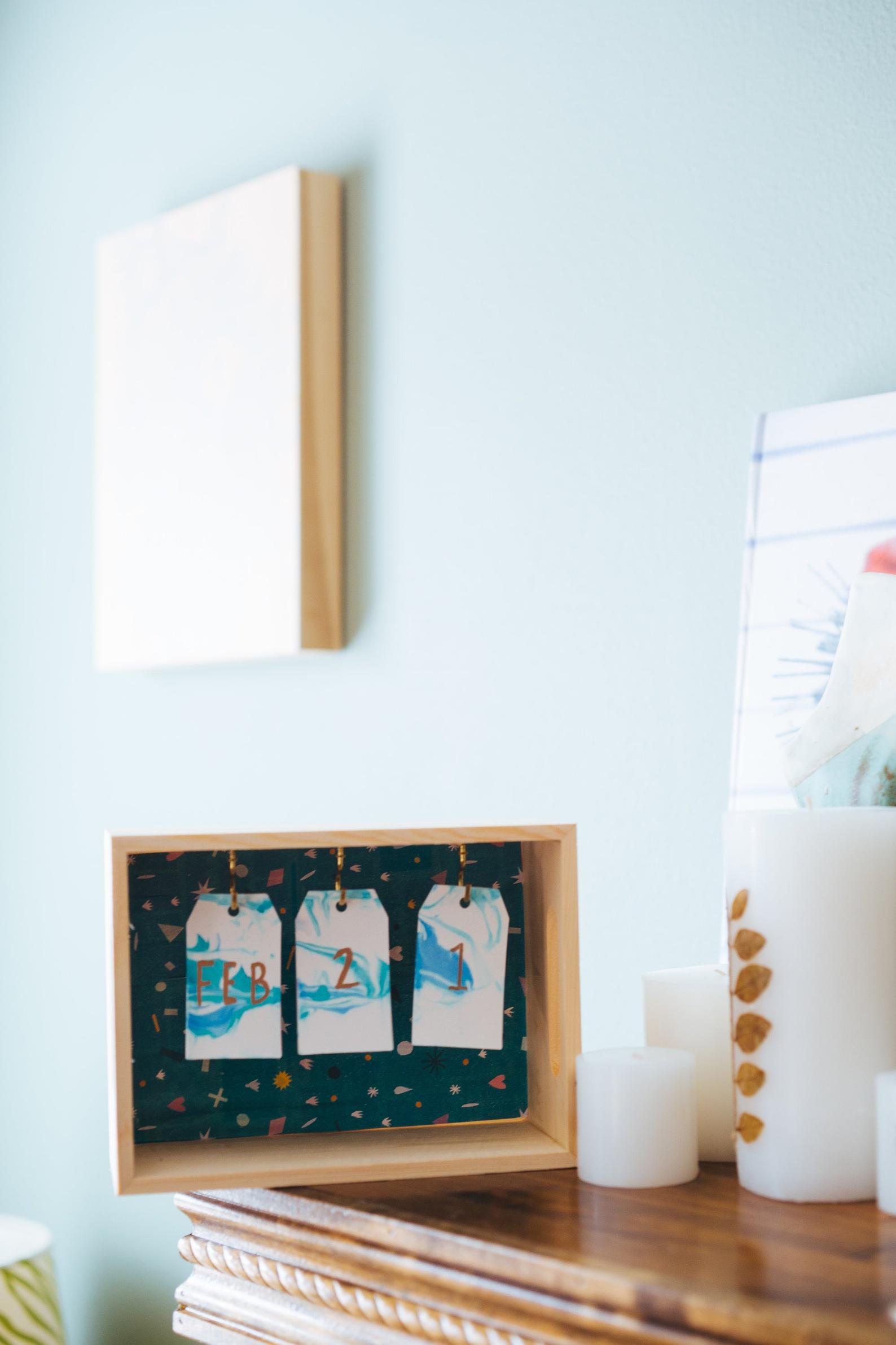 wood and marbled paper desk calendar diy kit