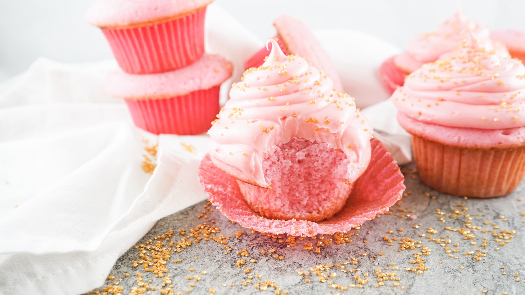 easy recipe for pink champagne cupcakes