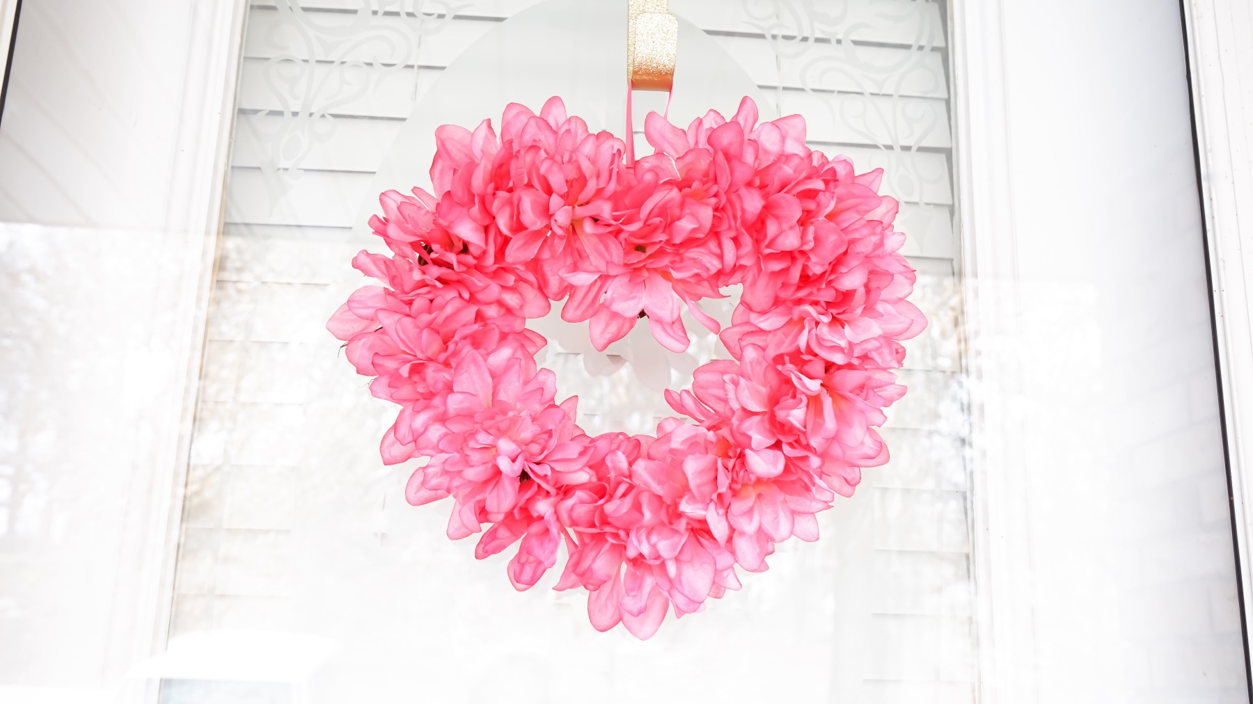detail of valentines heart wreath tutorial pop shop america