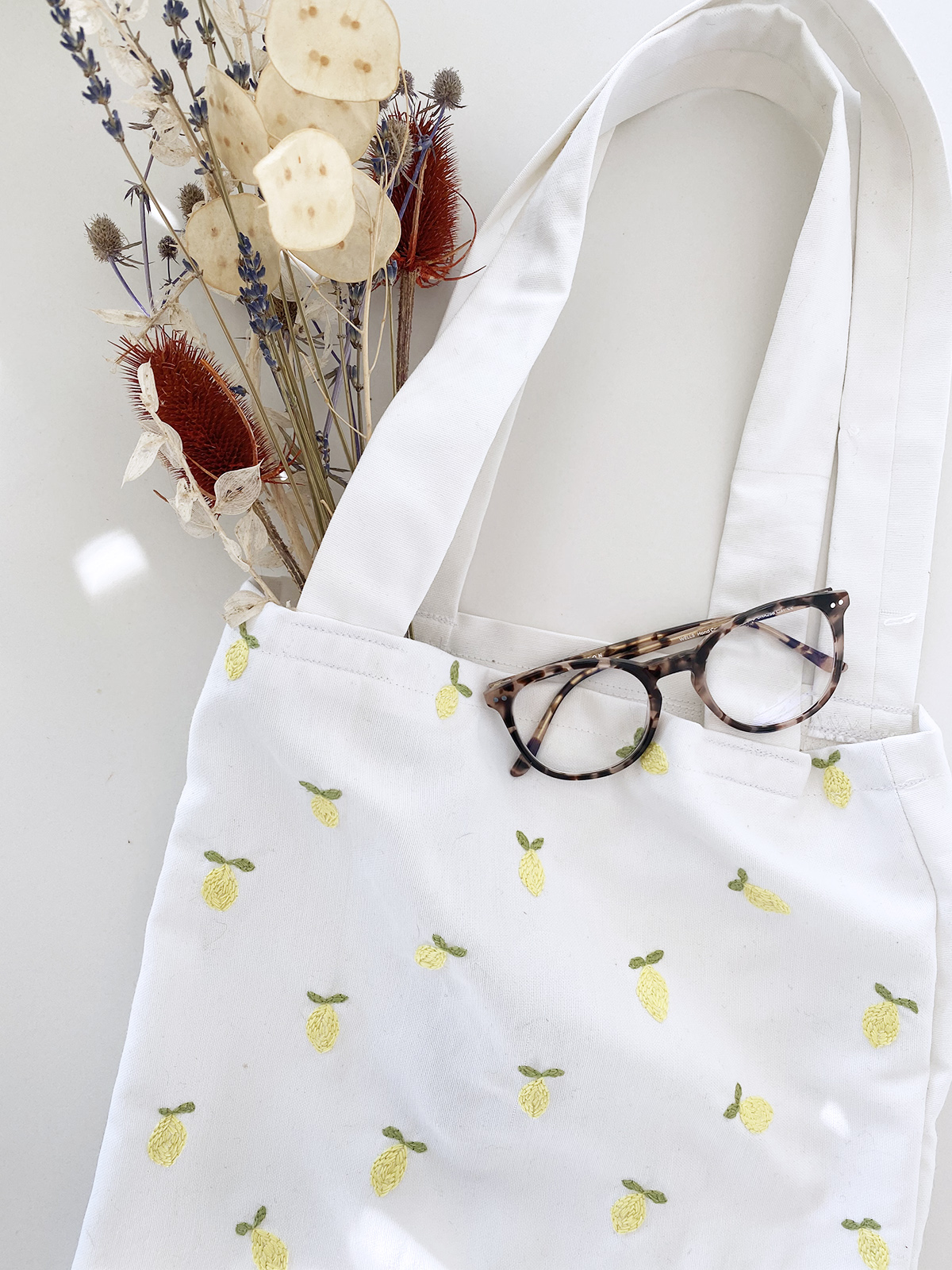 Lemon Embroidered Tote Bag 