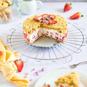 sliced strawberry crumble recipe instructions-square