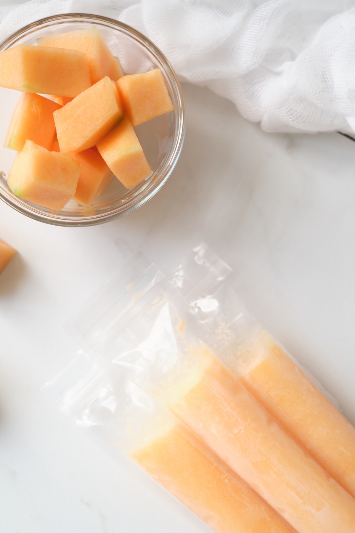 https://popshopamerica.com/wp-content/uploads/2021/07/cantaloupe-freezer-pops-recipe-with-fresh-fruit.jpg