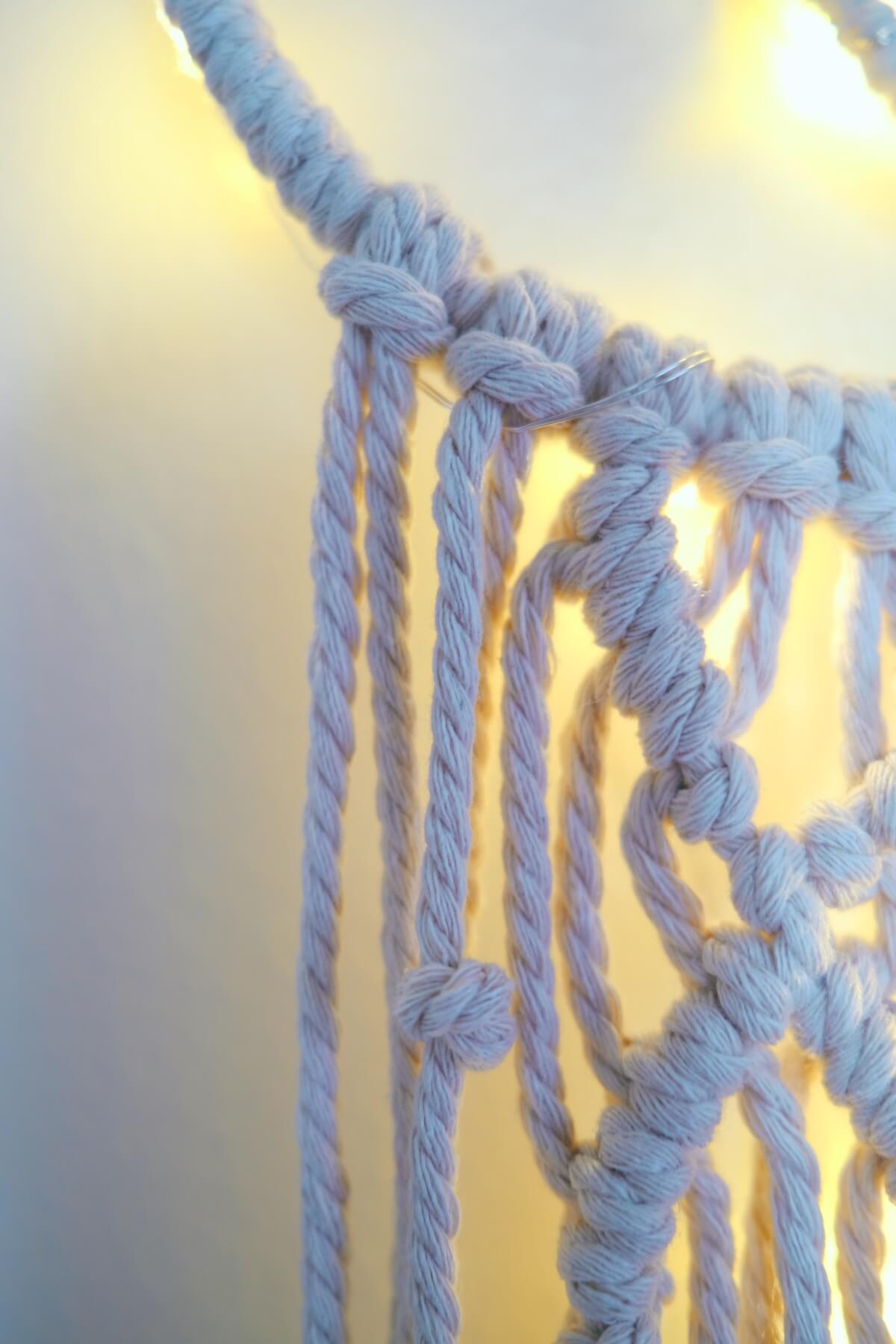 close up of the finished macrame wall hanging