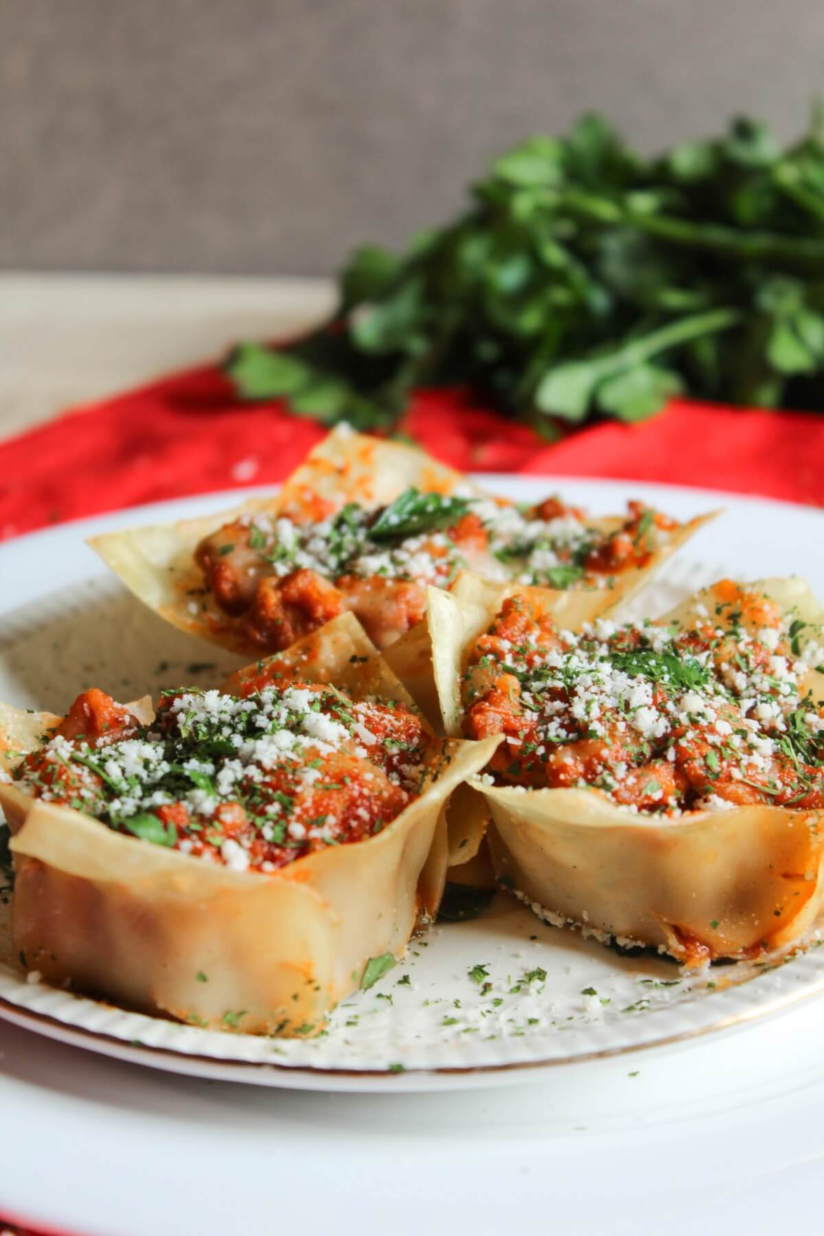 how to make hearty meaty mini lasagne cups recipe