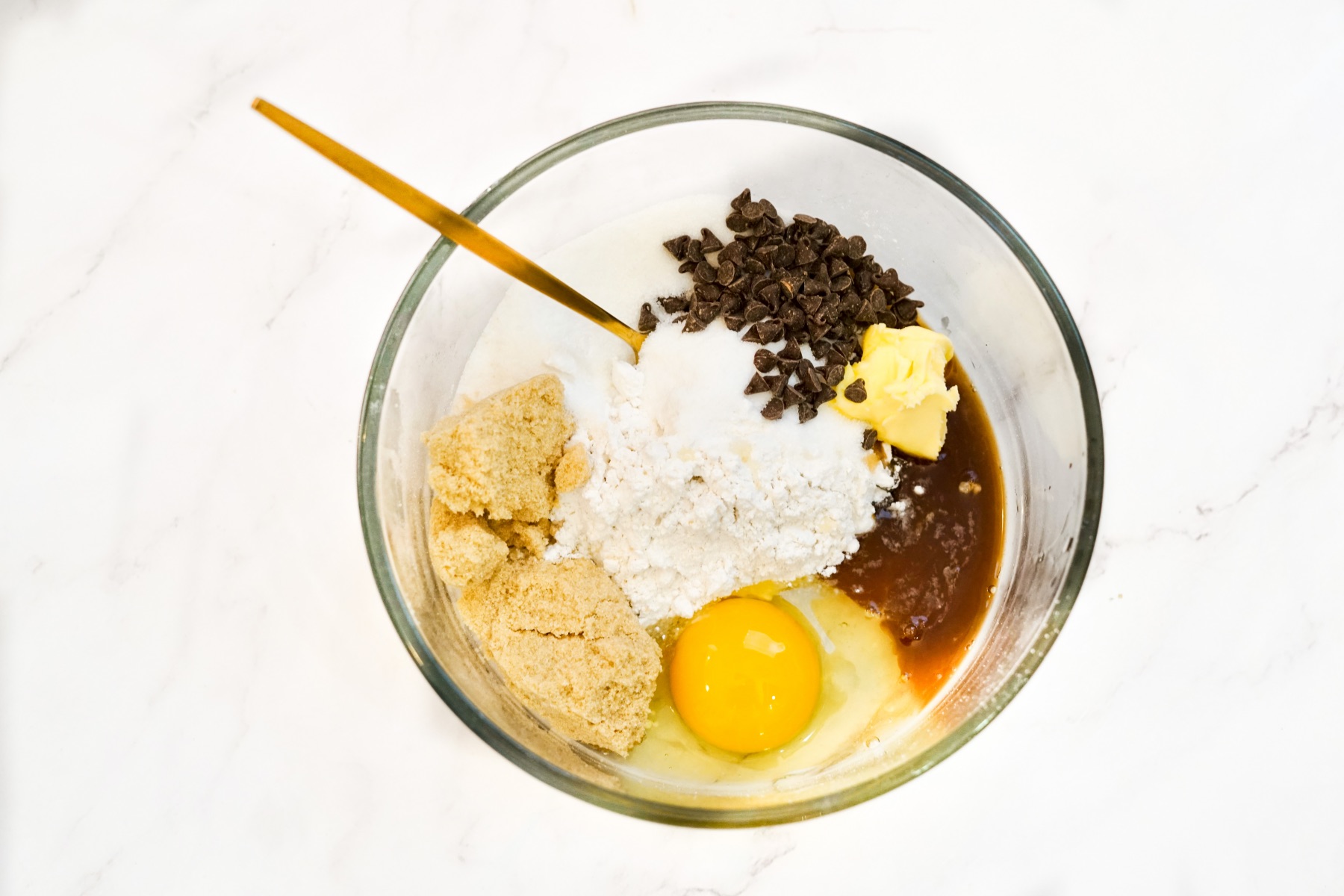 mix ingredients together to make valentine chocolate chip cookies