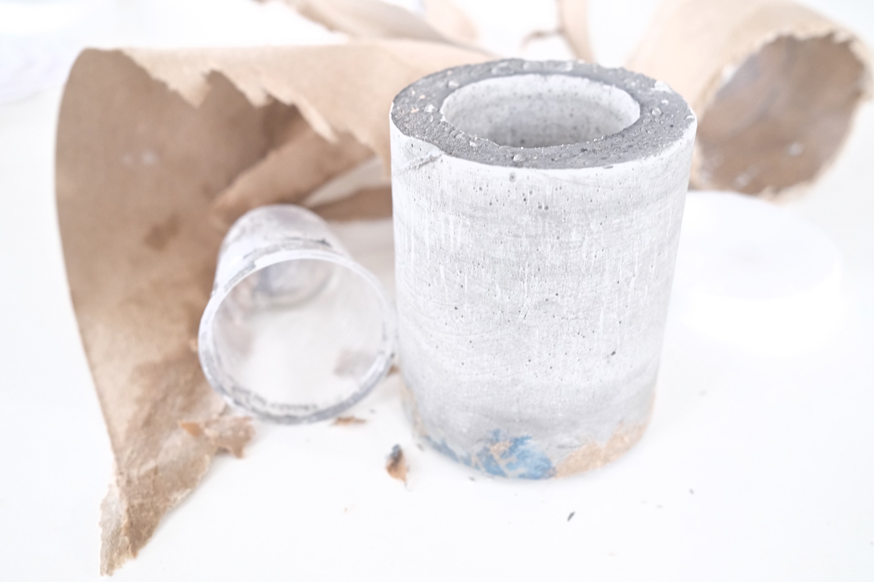 remove the cup from the concrete vase