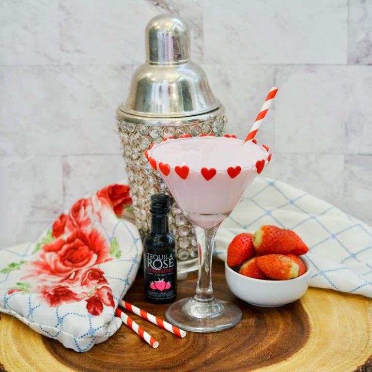 Chocolate Covered Strawberry Martini Cocktail Recipe