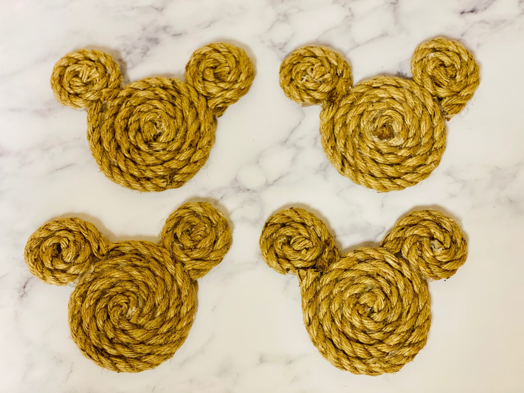 DIY Rope Coasters For Mickey Mouse Lovers ⋆ Dollar Crafter