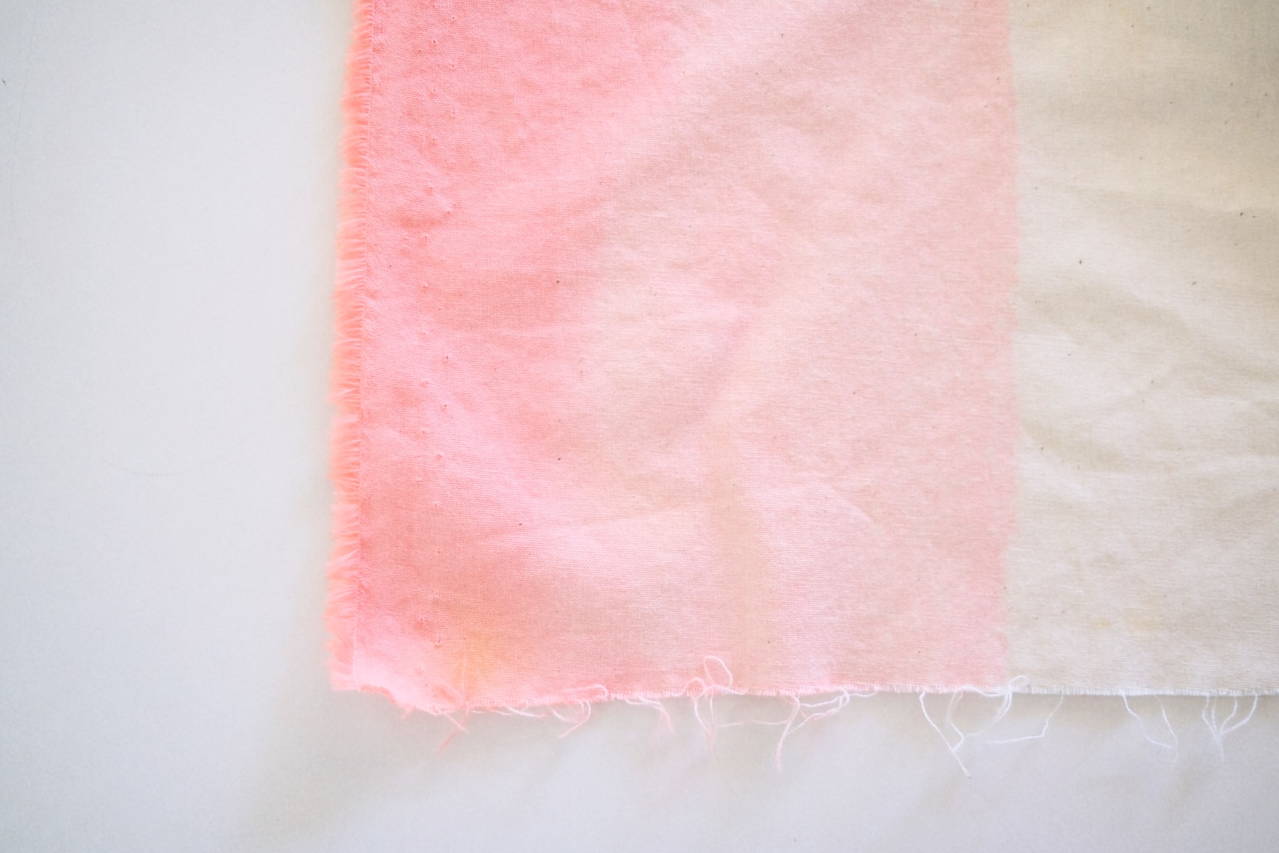 pink side of the dip dyed place mat craft tutorial