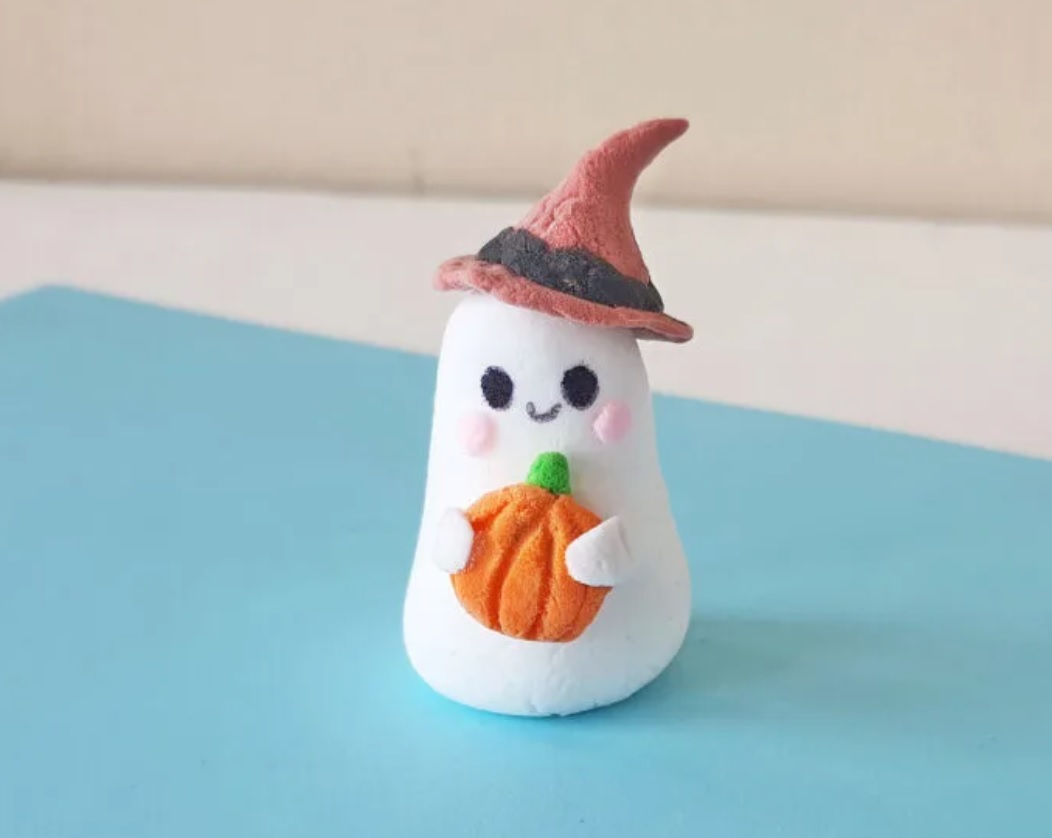 Cute Little Clay Ghosts Decor DIY