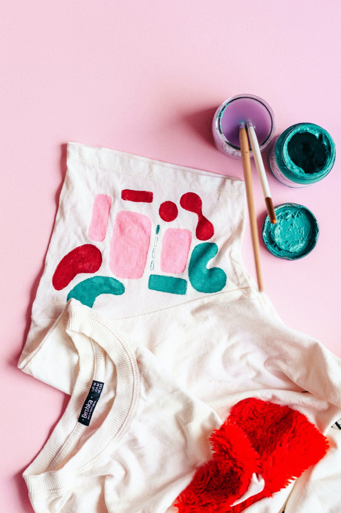 how to turn acrylic paint into fabric paint
