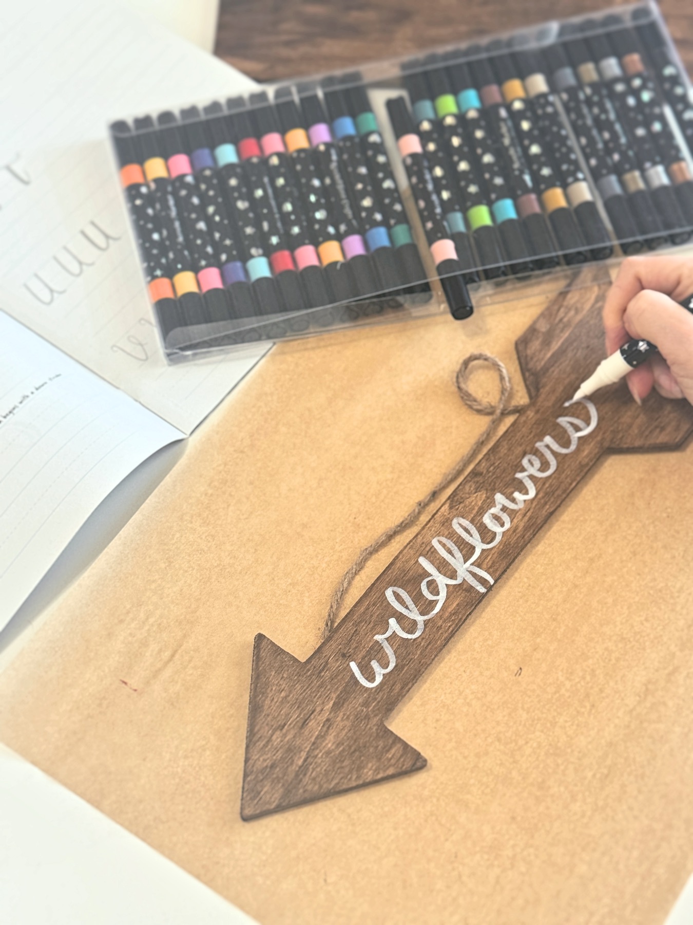 brush letter the wood arrows diy